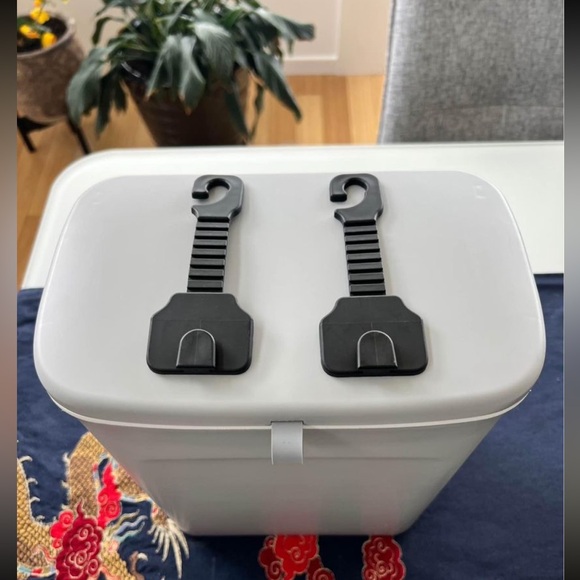 🆕 Hanging Garbage Can (Vehicle) - Picture 4 of 6